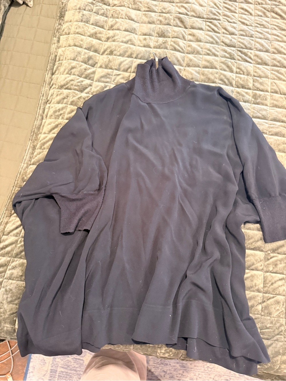 Vince Navy Short Sleeve Mock Neck Oversized Knit Top - Picture 5 of 6
